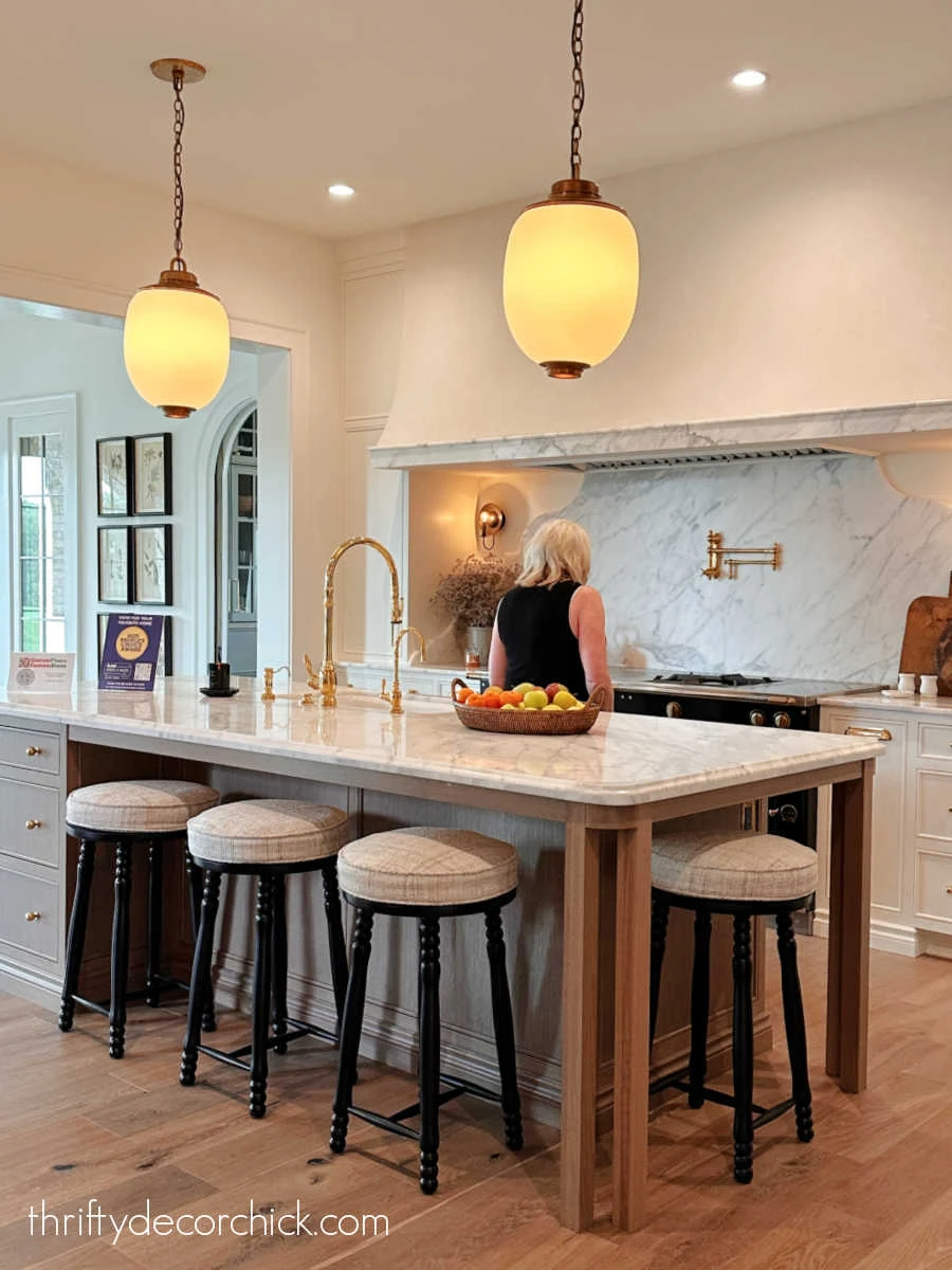 long vent hood with marble