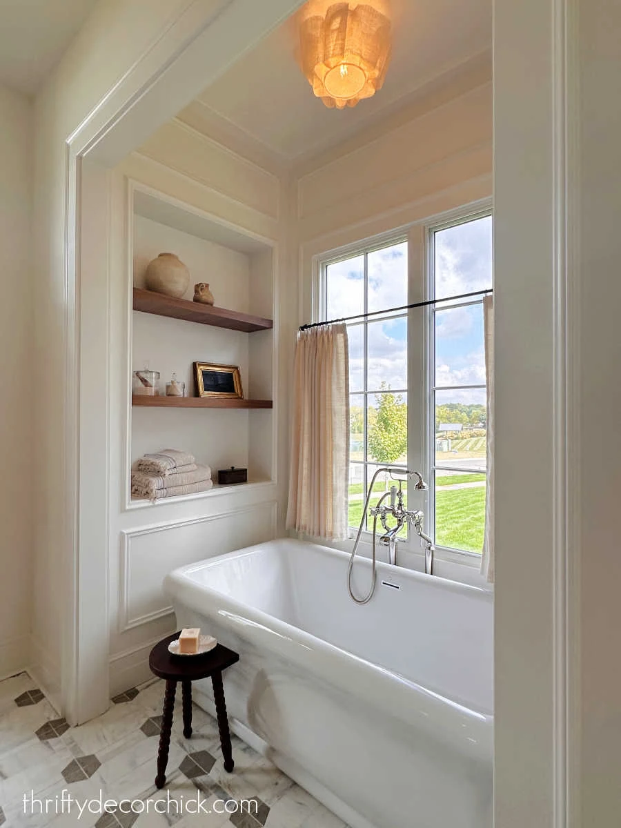 stand alone tub with built in shelving