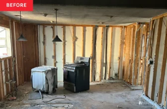 After a Fire, This Kitchen Got a Dreamy Coastal Look
